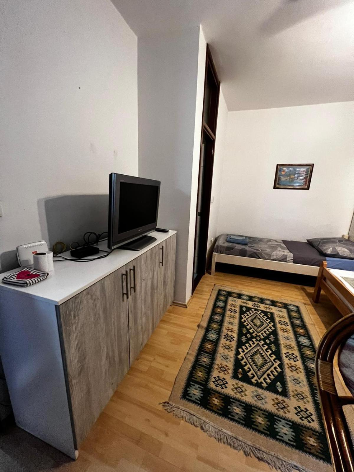 Apartments Azra Mostar Bagian luar foto